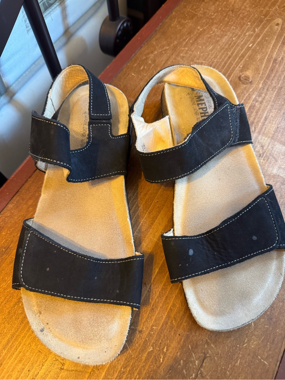 Mephisto Woman’s Agave Sandal, Black Adjustable Strap Sandals. Size 38 = 7-8 🧲